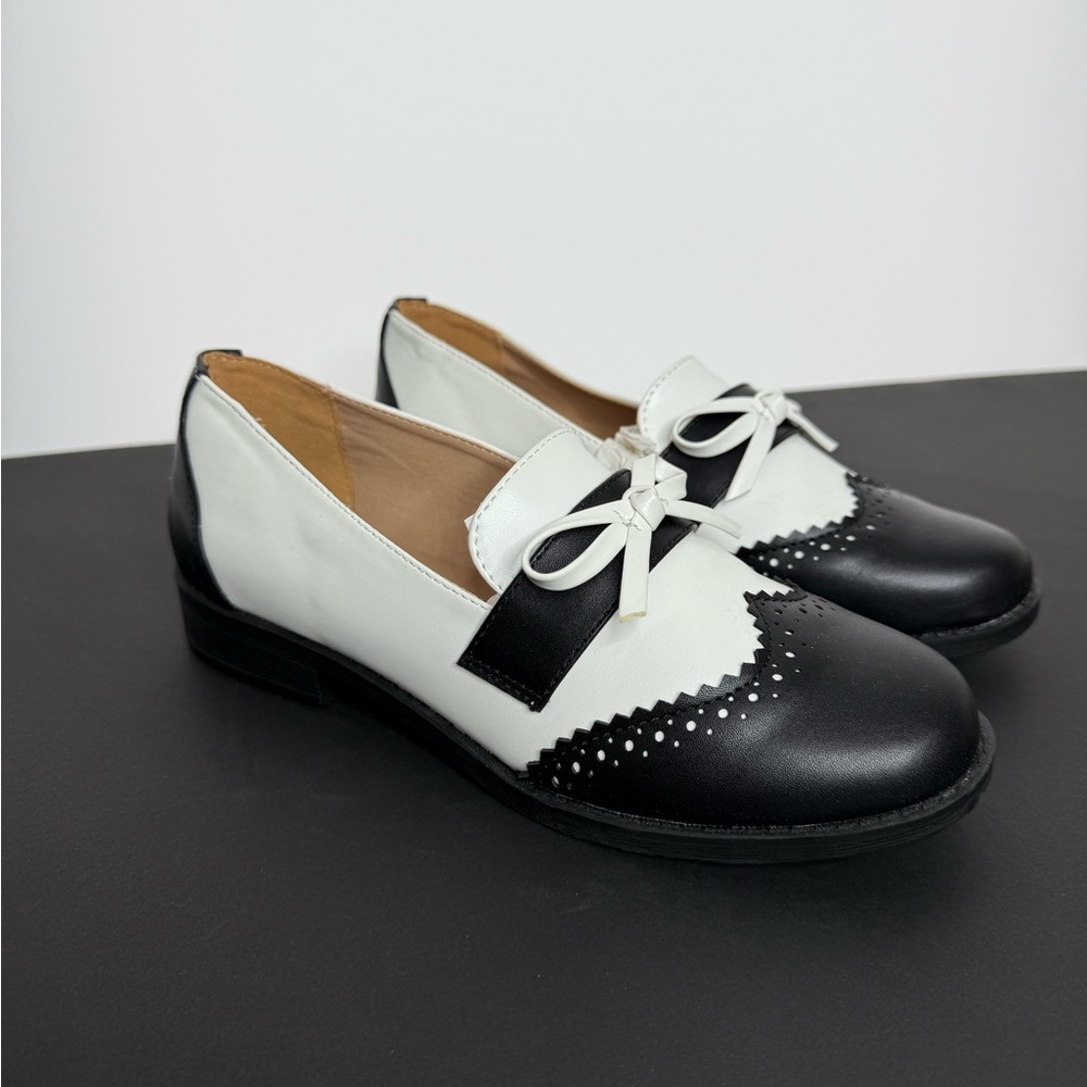 Chic Black and White Women's Loafers